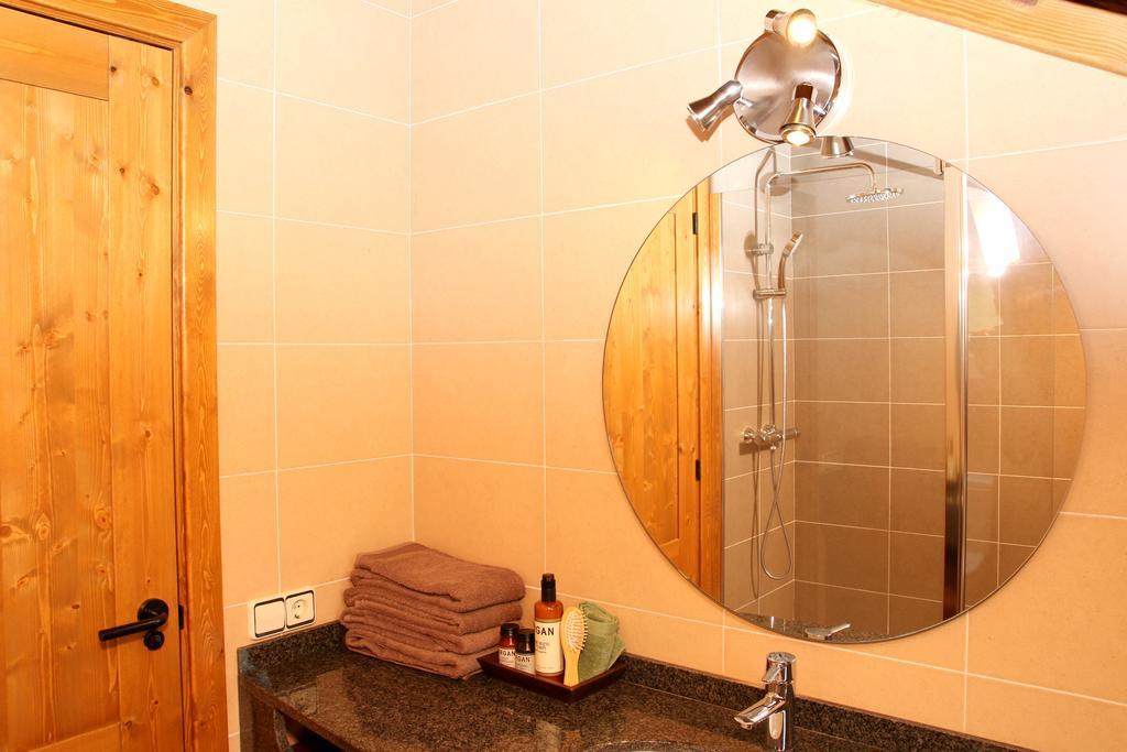 Apartaments Lo Paller Valencia D'Aneu Chambre photo