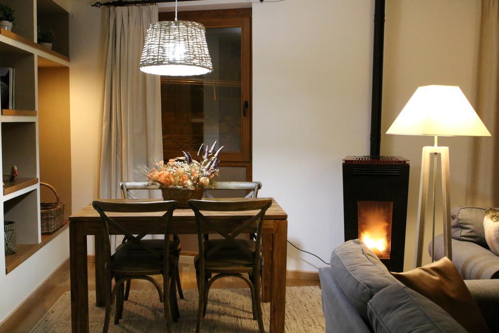 Apartaments Lo Paller Valencia D'Aneu Chambre photo