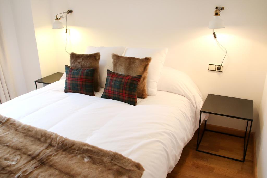 Apartaments Lo Paller Valencia D'Aneu Chambre photo