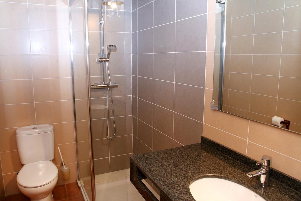 Apartaments Lo Paller Valencia D'Aneu Chambre photo