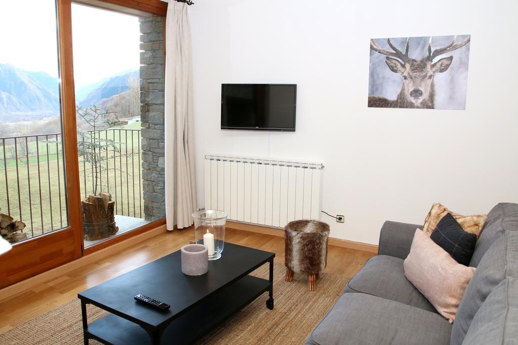 Apartaments Lo Paller Valencia D'Aneu Chambre photo