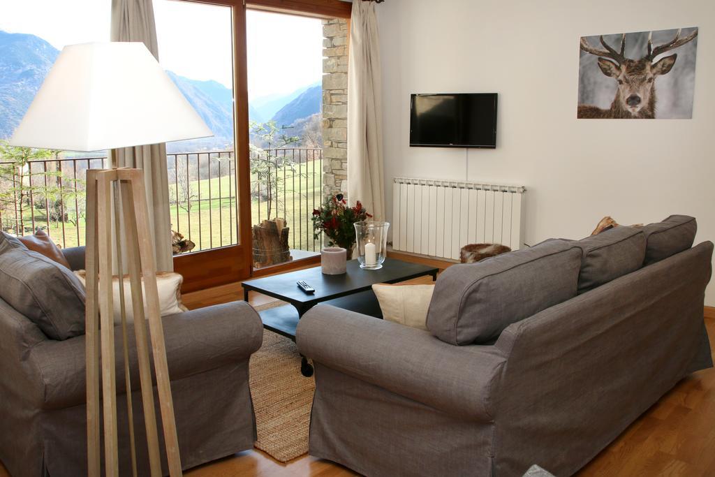 Apartaments Lo Paller Valencia D'Aneu Chambre photo