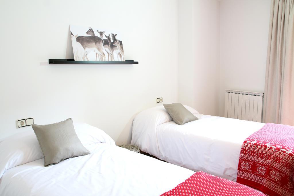 Apartaments Lo Paller Valencia D'Aneu Chambre photo