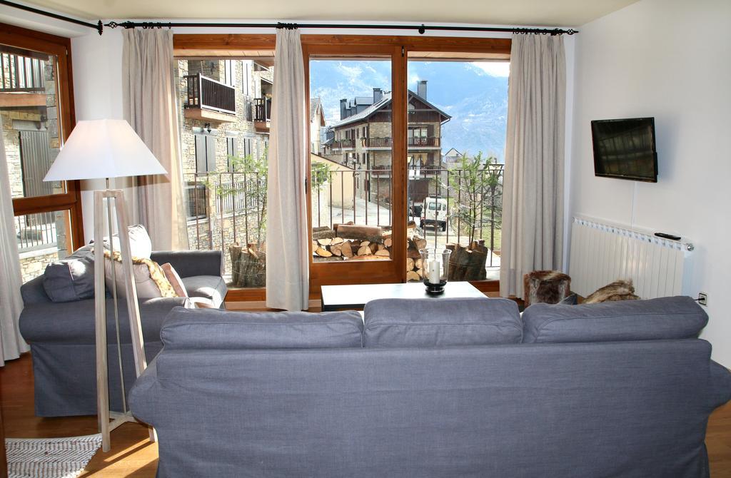 Apartaments Lo Paller Valencia D'Aneu Chambre photo